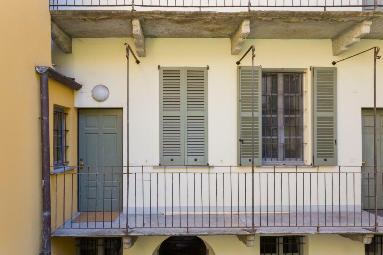 Cosy Apartment 2 Minutes From Duomo Милан Экстерьер фото